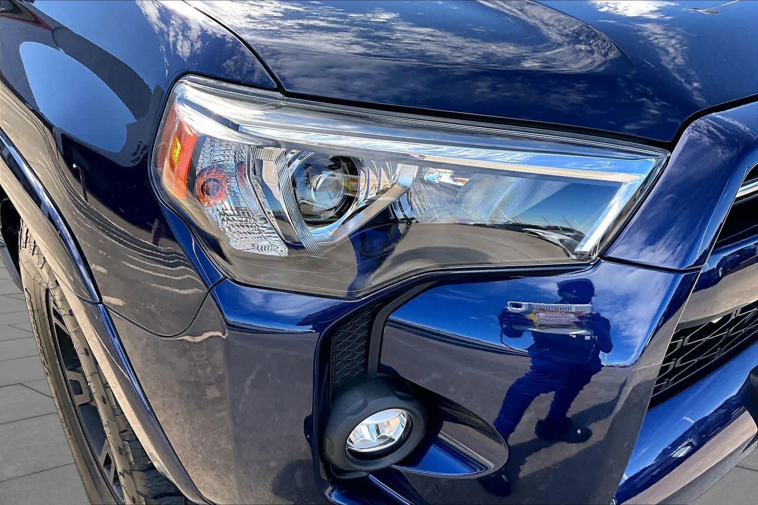 Used 2024 Toyota 4Runner SR5 Premium w/ Moonroof Package RWD image 28