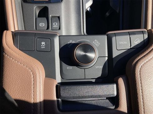 Used 2026 Toyota Grand Highlander AWD Hybrid image 18