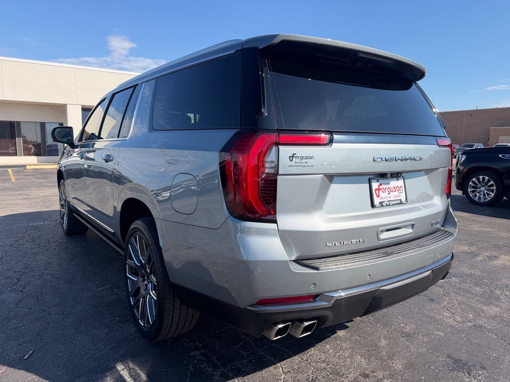 Used 2025 GMC Yukon XL Denali Ultimate AWD/4WD image 14