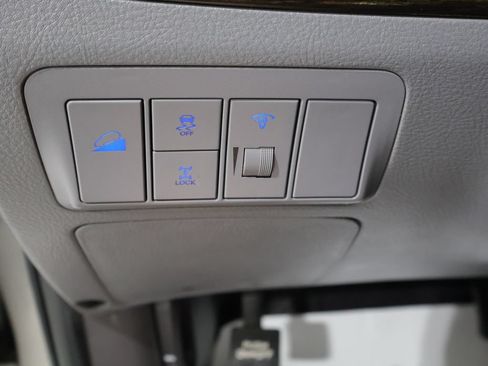 Used 2012 Hyundai Santa Fe GLS AWD/4WD image 27