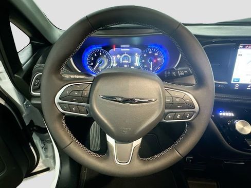 New 2026 Chrysler Pacifica Select image 12