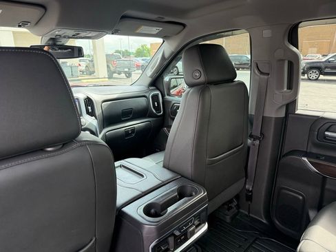 Used 2019 GMC Sierra 1500 SLT w/ SLT Premium Plus Package AWD/4WD image 17