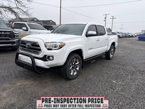 Used 2016 Toyota Tacoma Limited w/ Towing Package image 1