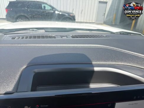 Used 2024 GMC Sierra 1500 Elevation w/ Elevation Premium Package AWD/4WD image 17
