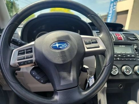 Used 2015 Subaru Forester 2.5i Premium w/ All-Weather Package AWD/4WD image 17