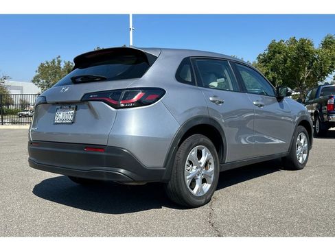 Used 2023 Honda HR-V LX image 6