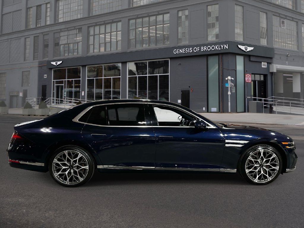 Used 2023 Genesis G90 3.5T AWD/4WD image 5