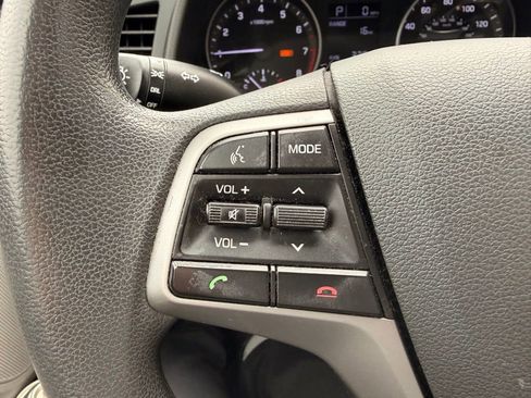 Used 2018 Hyundai Elantra SE FWD image 20
