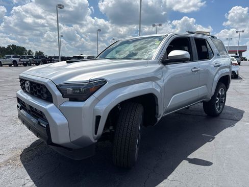 Used 2026 Toyota 4Runner TRD Sport Premium AWD/4WD image 4