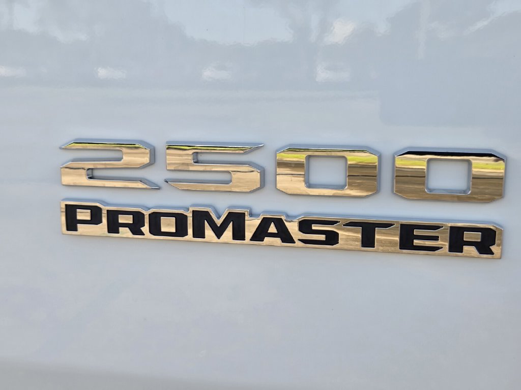 Used 2025 RAM ProMaster 2500 w/ Convenience Group FWD image 24