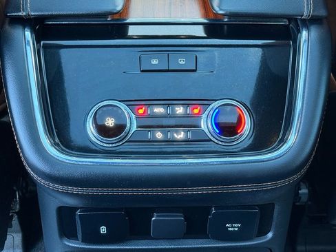 Used 2019 Lincoln Navigator Reserve AWD/4WD image 15