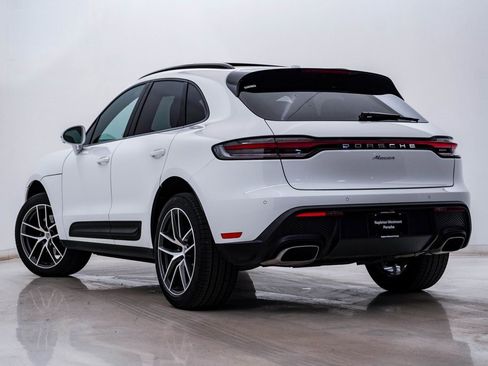 Certified 2025 Porsche Macan image 3