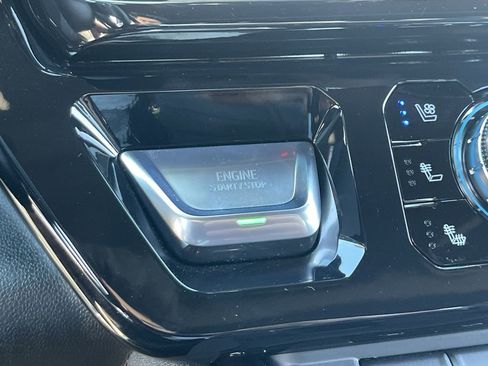 Used 2025 GMC Sierra 1500 AT4 w/ AT4 Premium Package image 17