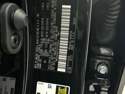 Used 2025 Toyota Corolla Cross XLE FWD image 27