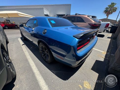 Used 2022 Dodge Challenger R/T Scat Pack w/ Driver Convenience Group RWD image 5