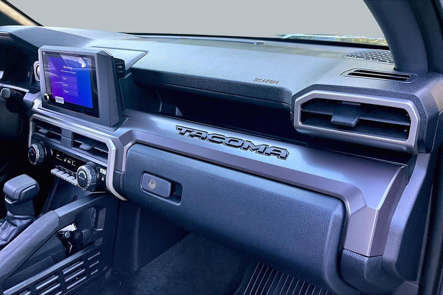 Certified 2026 Toyota Tacoma SR5 AWD/4WD image 17