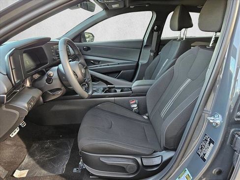 New 2026 Hyundai Elantra SEL Sport w/ Cargo Package FWD image 4