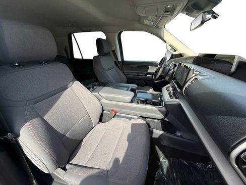 Used 2025 Ford Expedition Max Active image 23