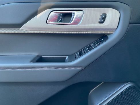 New 2026 Ford Explorer Active image 10