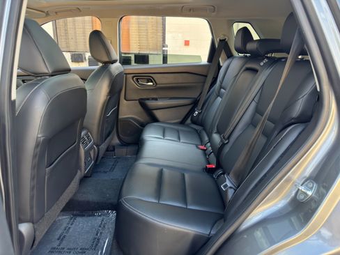 Used 2022 Nissan Rogue SL FWD image 37