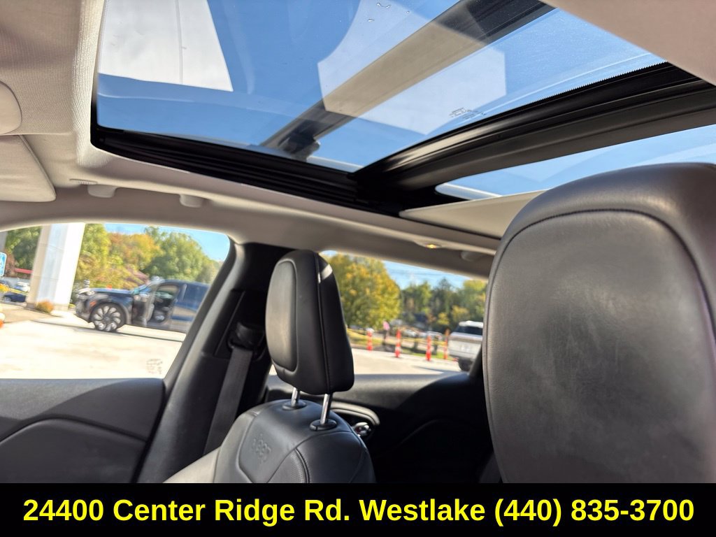 Used 2020 Jeep Cherokee Limited AWD/4WD image 20