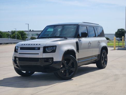 New 2026 Land Rover Defender 110 X-Dynamic SE AWD/4WD image 1