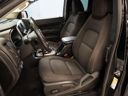 Used 2020 GMC Canyon SLE w/ Elevation Edition image 3