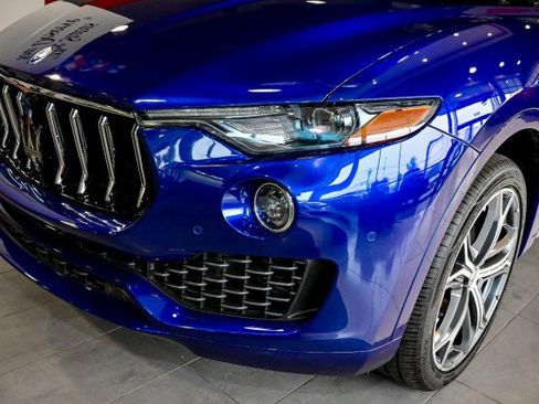 Used 2023 Maserati Levante GT AWD/4WD image 9
