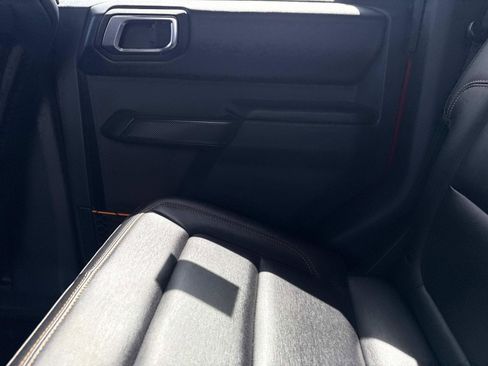 Used 2024 Ford Bronco Badlands w/ Sasquatch Package image 15