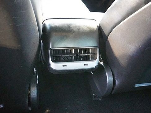Used 2019 Tesla Model 3 Mid Range RWD image 28
