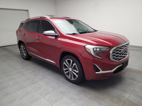 Used 2020 GMC Terrain Denali w/ Denali Premium Package AWD/4WD image 13