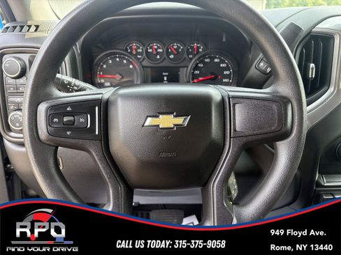 Used 2020 Chevrolet Silverado 1500 Custom w/ Custom Value Package AWD/4WD image 17