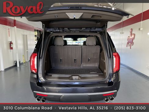 Used 2023 GMC Yukon Denali w/ LPO, Floor Liner Package image 8