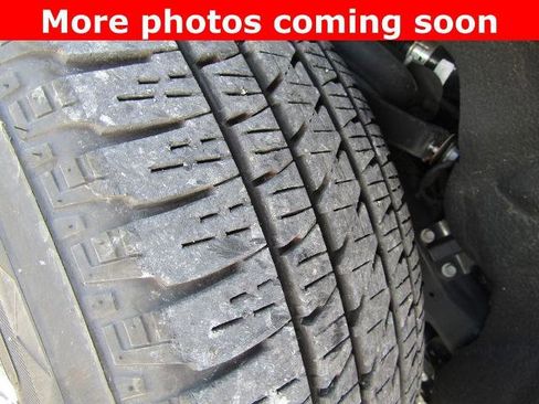 Used 2025 Jeep Wagoneer L Series II AWD/4WD image 10