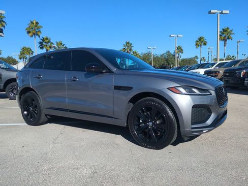 Used 2024 Jaguar F-PACE R-Dynamic S image 2
