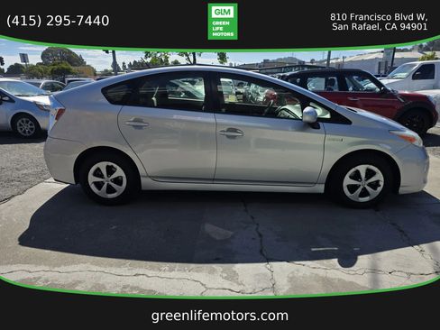Used 2013 Toyota Prius Two FWD image 4