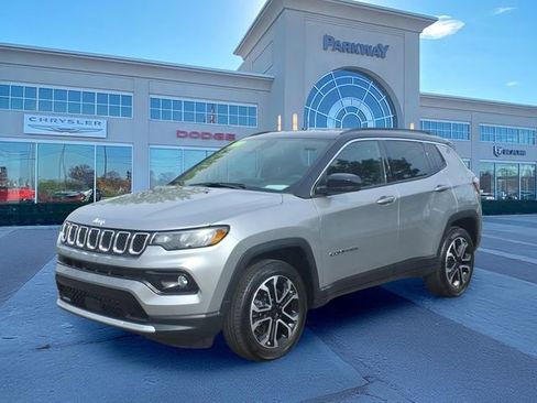 Used 2023 Jeep Compass Limited AWD/4WD image 1