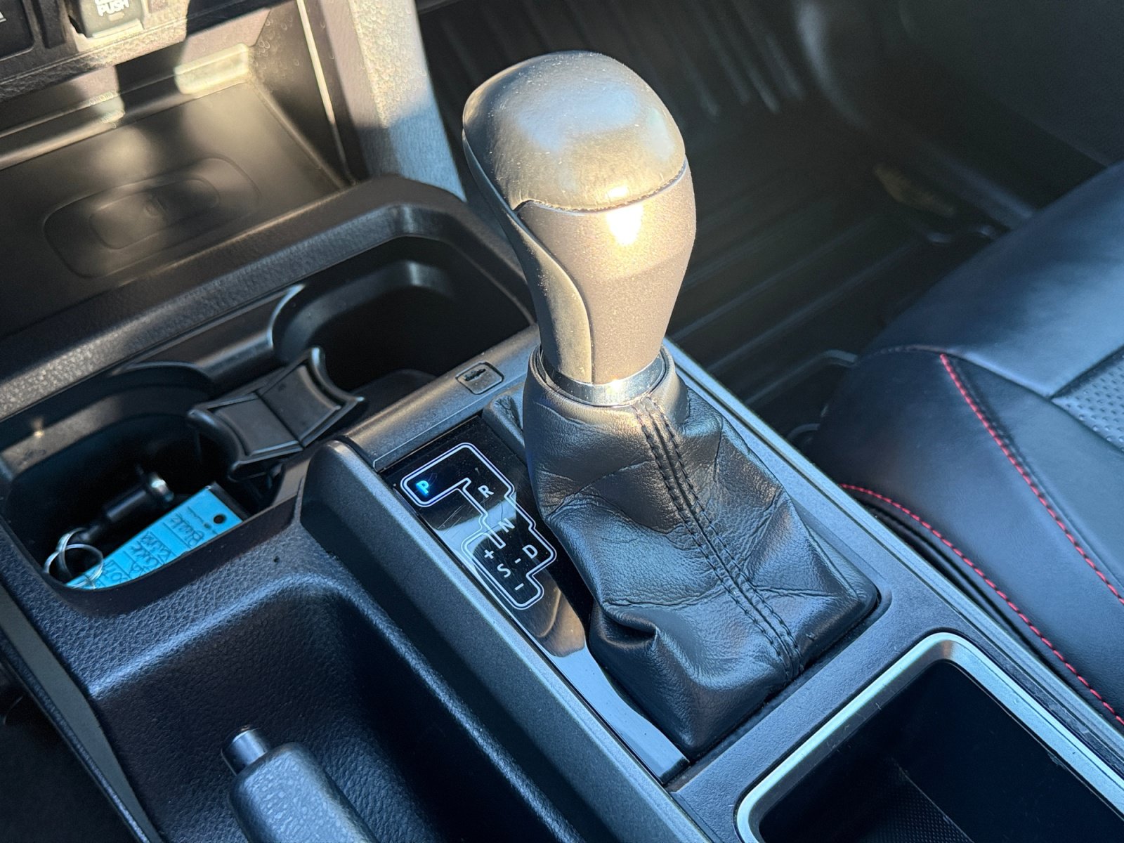 Used 2022 Toyota Tacoma TRD Off-Road w/ Technology Package AWD/4WD image 24