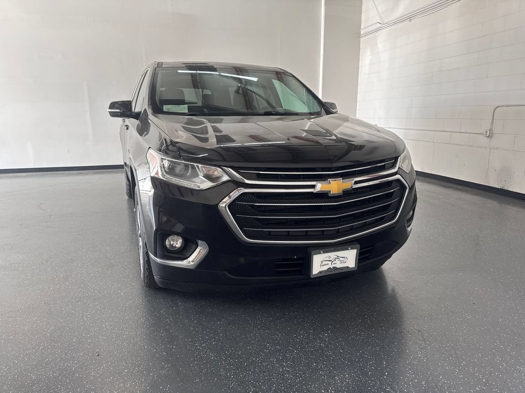 Used 2018 Chevrolet Traverse LT AWD/4WD image 1