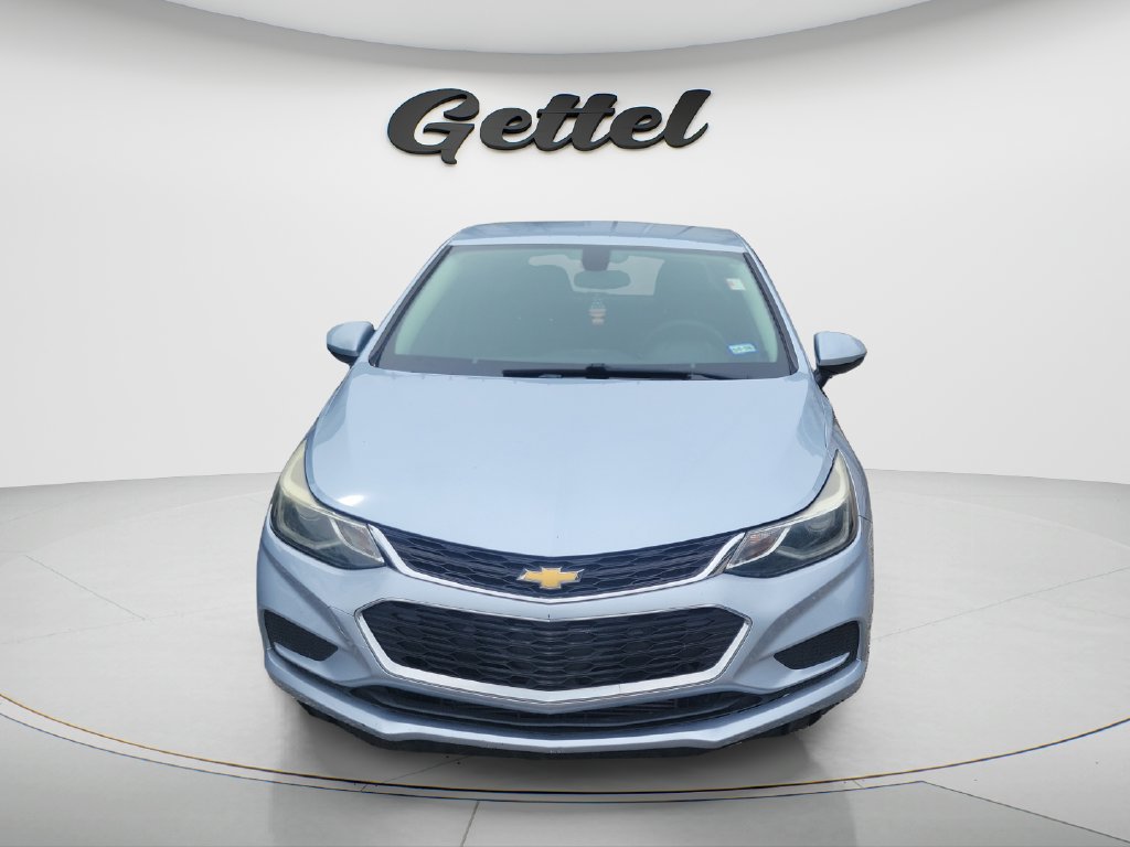 Used 2017 Chevrolet Cruze LT FWD image 3
