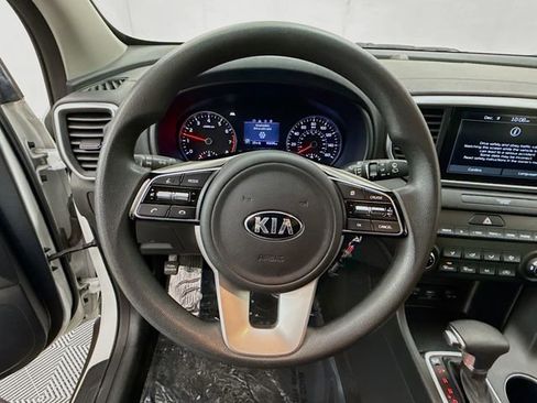 Used 2020 Kia Sportage LX image 11