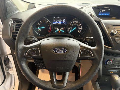 Used 2017 Ford Escape SE FWD image 11