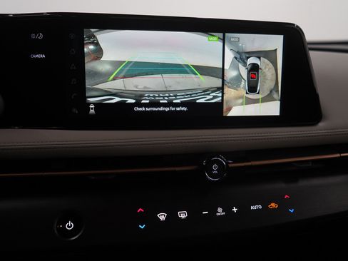 Used 2023 Nissan Ariya AWD image 20