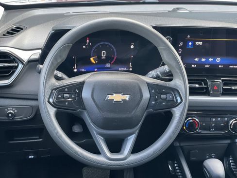 Used 2025 Chevrolet TrailBlazer LT image 10