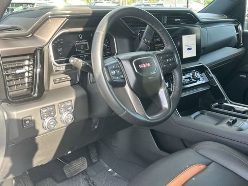 Used 2024 GMC Sierra 2500 AT4 w/ AT4 Premium Plus Package image 10