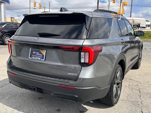 Certified 2025 Ford Explorer ST-Line w/ ST-Line Street Pack image 3