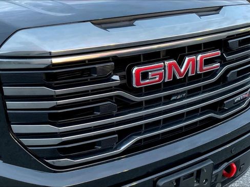 Used 2022 GMC Sierra 1500 AT4 w/ AT4 Premium Package image 29