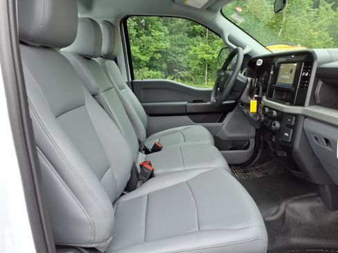 New 2025 Ford F250 XL w/ FX4 Off-Road Package AWD/4WD image 11