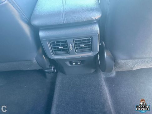 Used 2019 Toyota RAV4 XLE Premium w/ Cold Weather Package AWD/4WD image 13