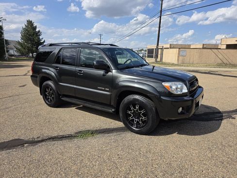 Used 2007 Toyota 4Runner Limited AWD/4WD image 9